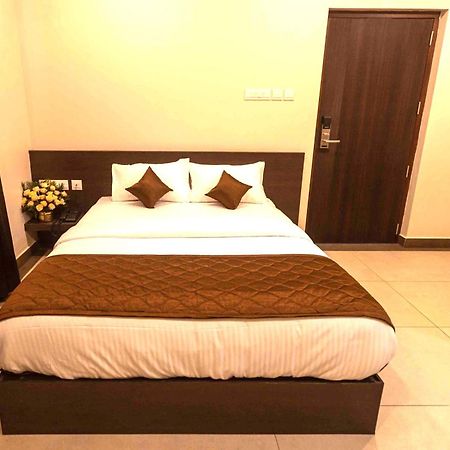 Hotel Pankaj Residency กูรูวาเยอร์ ภายนอก รูปภาพ
