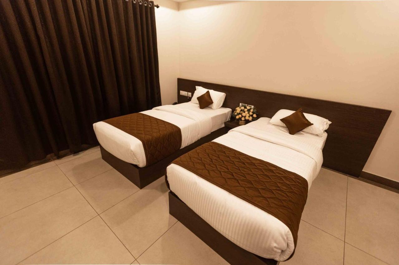 Hotel Pankaj Residency กูรูวาเยอร์ ภายนอก รูปภาพ