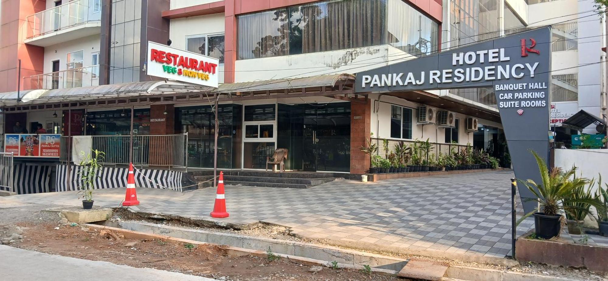 Hotel Pankaj Residency กูรูวาเยอร์ ภายนอก รูปภาพ